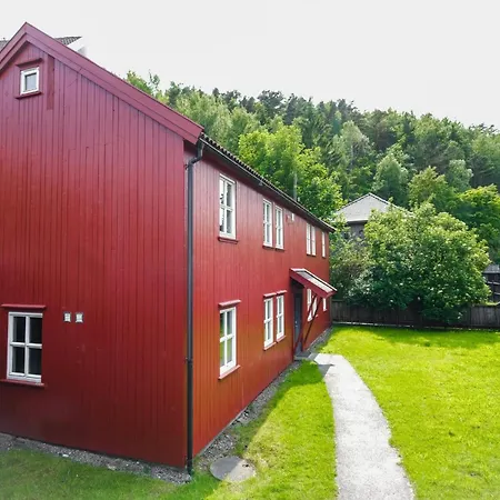 Cozy - Walking Distance To Center *